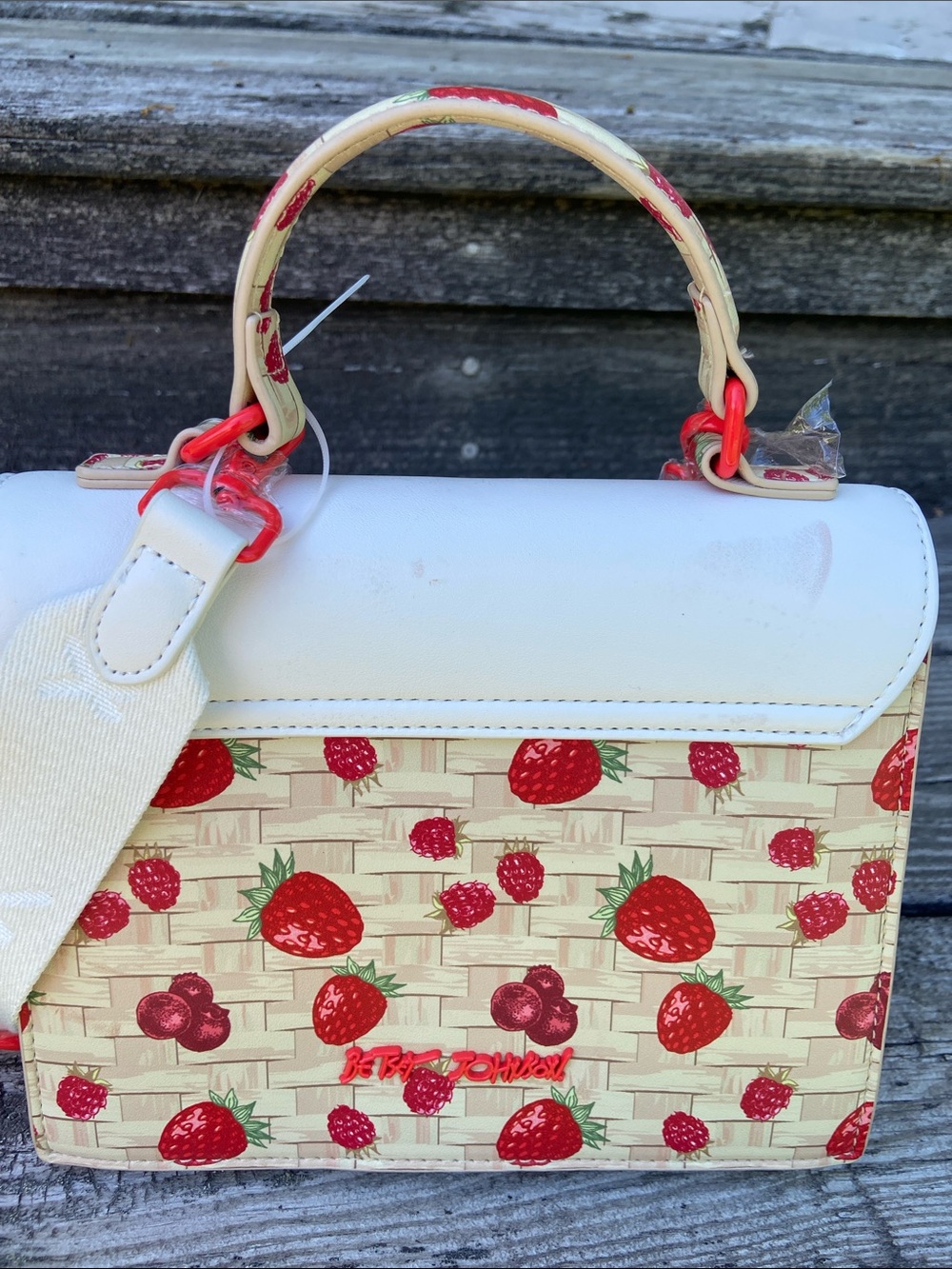 New! Betsey Johnson Strawberry Satchel Crossbody Bag - Picture 2 of 9